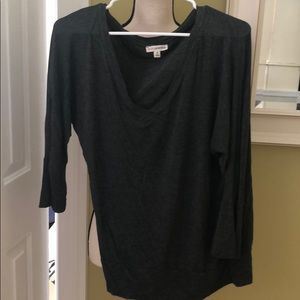 Zenana Outfitters Gray Top Size M